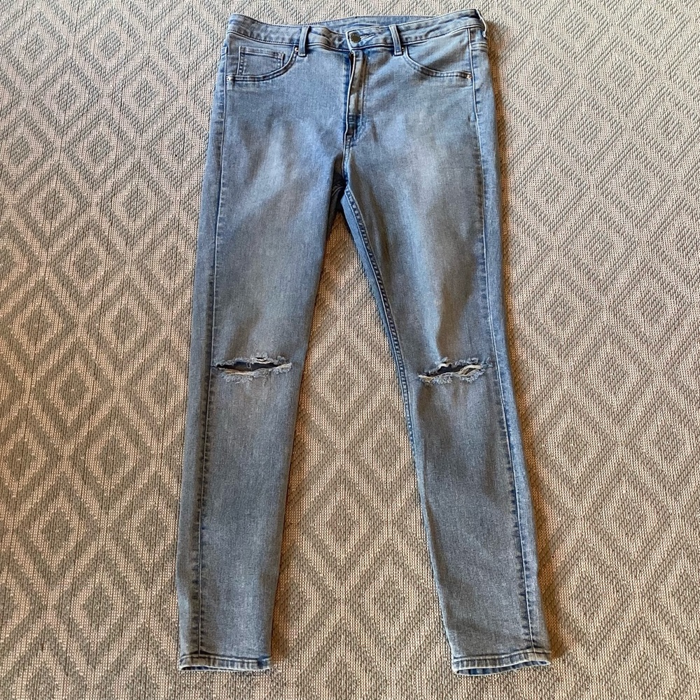 H&M Curvy High Waisted Distressed Jegging Size 12